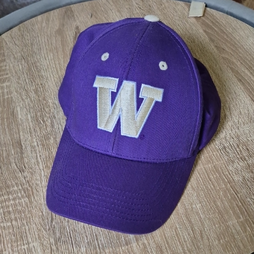 Washington Huskies Hat